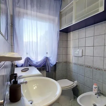 Apartment Center 1 *